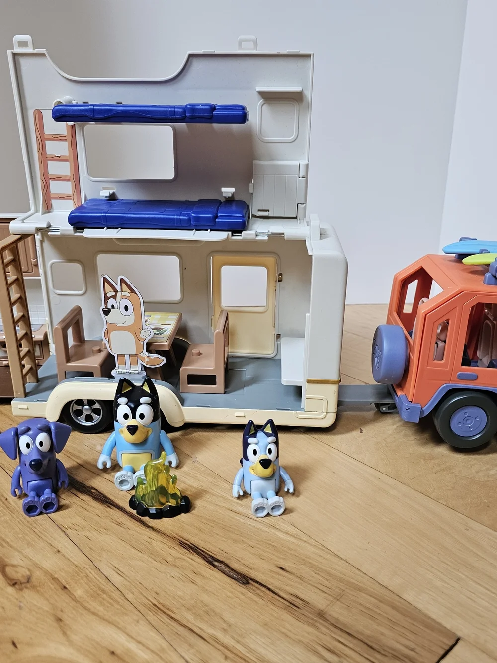 Ultimate BLUEY Caravan and Car Adventures Playset